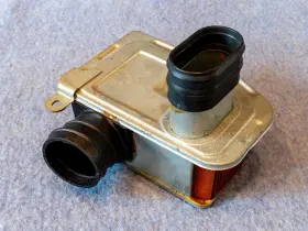 17211-283-010 Honda New Right Air Cleaner For Cb450k0 Bomber