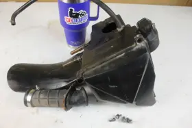 53066-0457-49f Kawasaki Klx140 L Air Box Cleaner Filter Airbox Used Oem With Mud Flap
