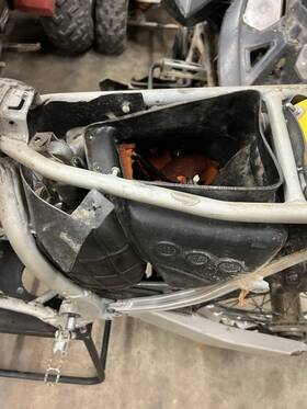 Suzuki 13700-28c00 1989 Rm250 Airbox Air Box Cleaner Filter Housing Intake Boot Complete
