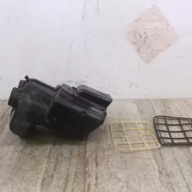13700-44100 Suzuki 1980 Gs450l Air Box / Airbox