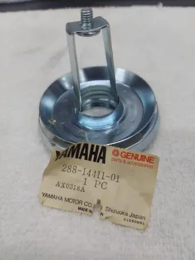 288-14411-01 Yamaha Nos Air Filter Cleaner Lower Case Mount 1971 Jt1 1972 Jt2