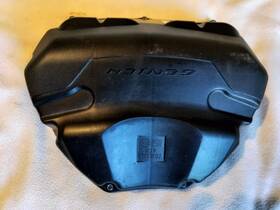 Yamaha 4c8-14421-00-00 2007 2008 Yzf 1000 R1 Air Box Cover Cleaner Case